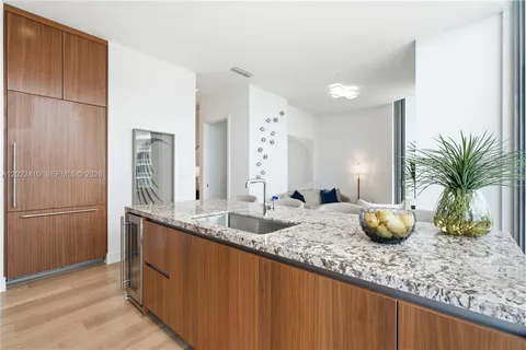 $2,150,000 | 175 Southeast 25th Road, Unit 1604, Miami, FL 33129