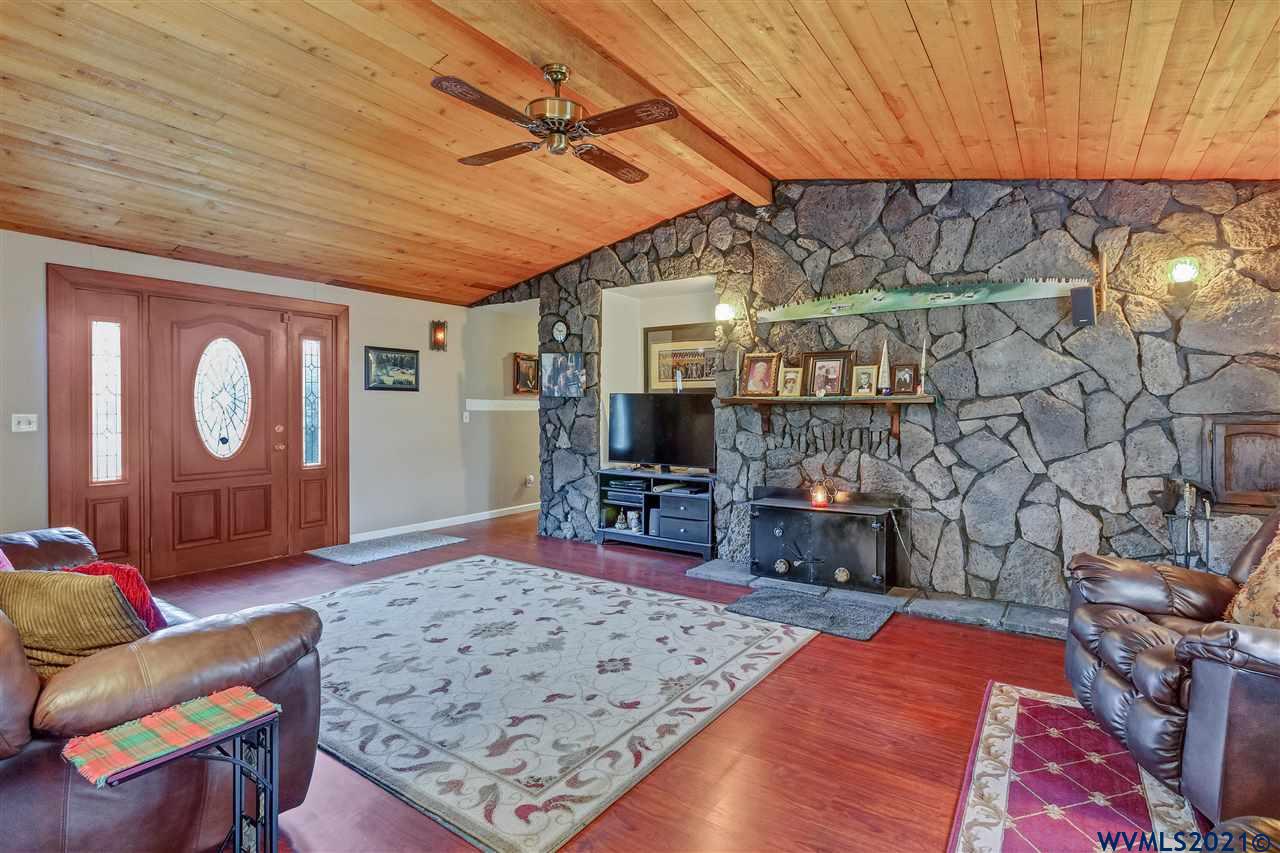 14761 Skelton Road Southeast Jefferson, OR 97352 - Photo 18 of 42 Gallery Image 18