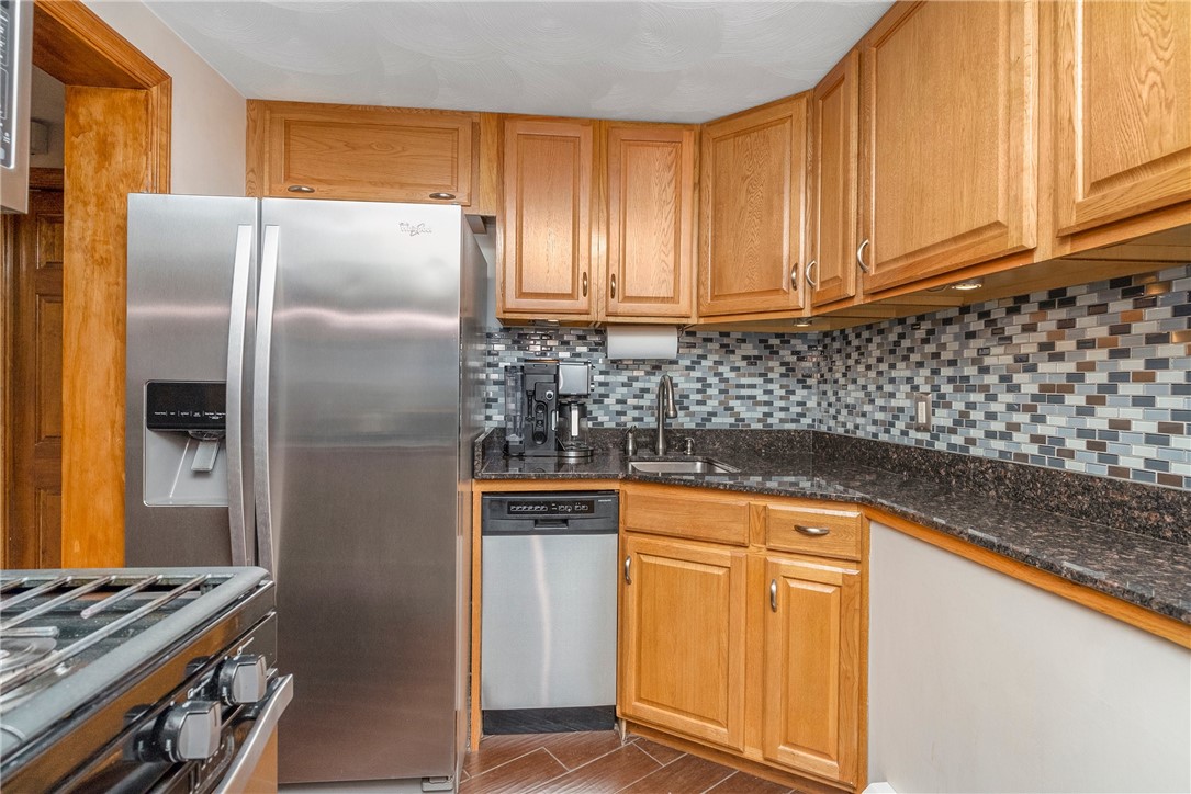 6 Hade Court Warwick, RI 02889 - Photo 23 of 50 downstairs kitchen
