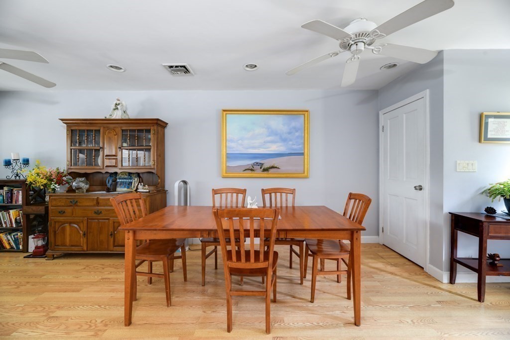 26 Vernon Road Natick, MA 01760 - Photo 4 of 23 Gallery Image 4