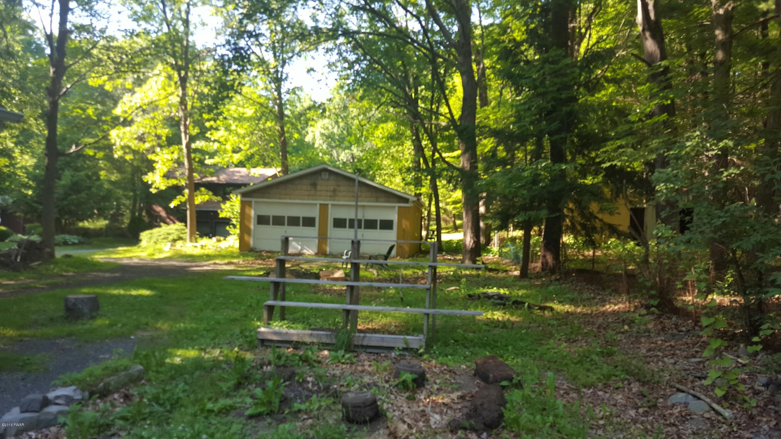 197 Silver Lake Road Dingmans Ferry, PA 18328 - Photo 3 of 19