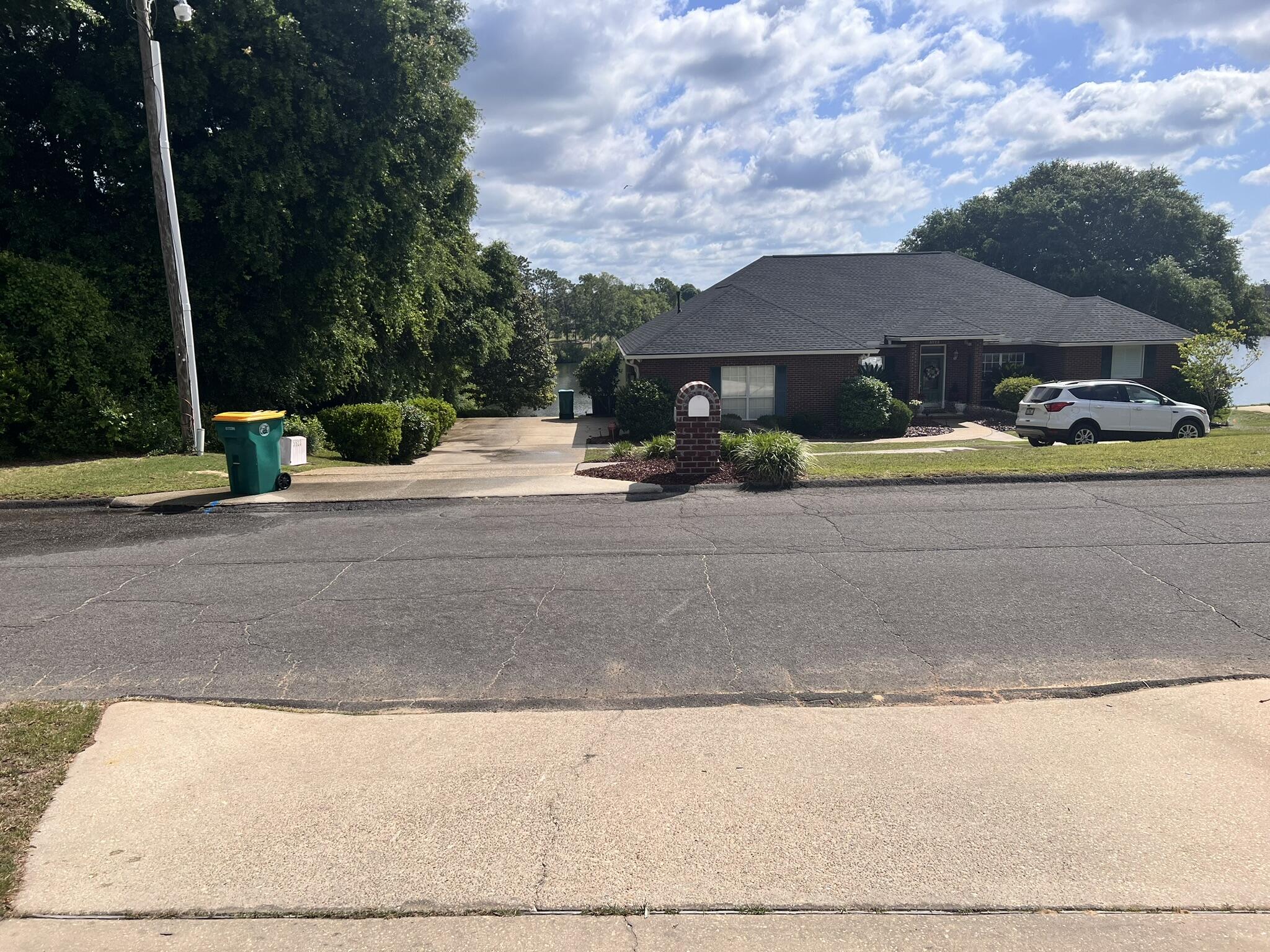 5526 Monterrey Road Crestview, FL 32539 - Photo 17 of 18 IMG_3111