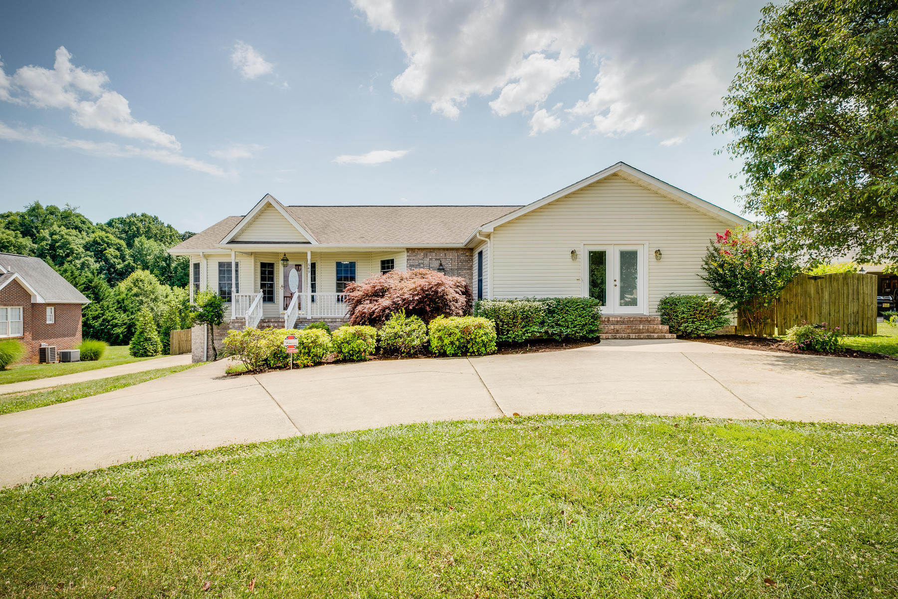 649 Allison Road Piney Flats, TN 37686 - Photo 1 of 48 001