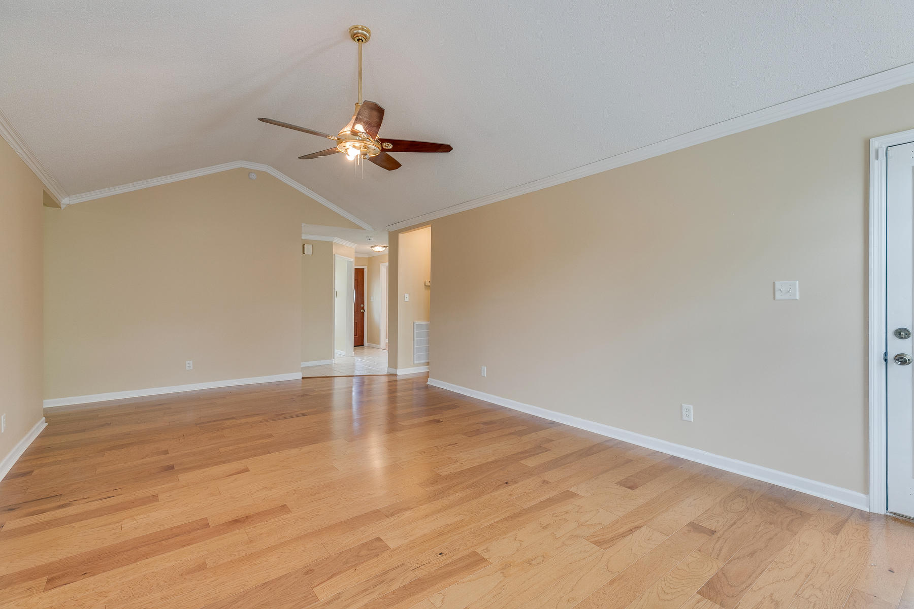 649 Allison Road Piney Flats, TN 37686 - Photo 9 of 48 009