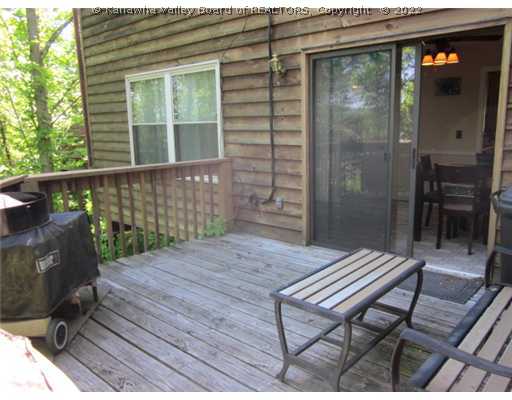 303 Powderhorn Road Charleston, WV 25314 - Photo 15 of 16 Exterior Front.