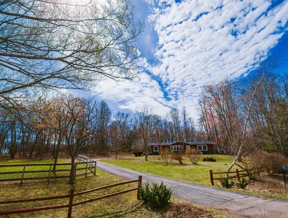 $399,900 | E11453 Bunker Drive, Baraboo, WI 53913