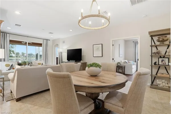 $469,000 | 14282 Manchester Drive, Naples, FL 34114