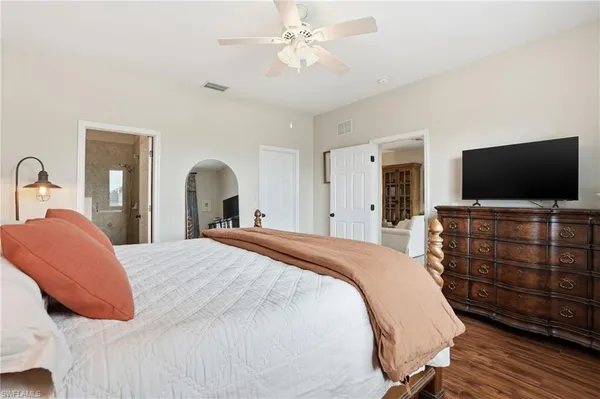 $469,000 | 14282 Manchester Drive, Naples, FL 34114