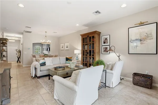 $469,000 | 14282 Manchester Drive, Naples, FL 34114