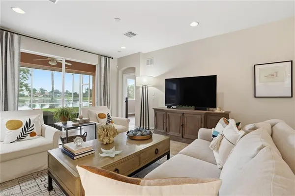 $469,000 | 14282 Manchester Drive, Naples, FL 34114