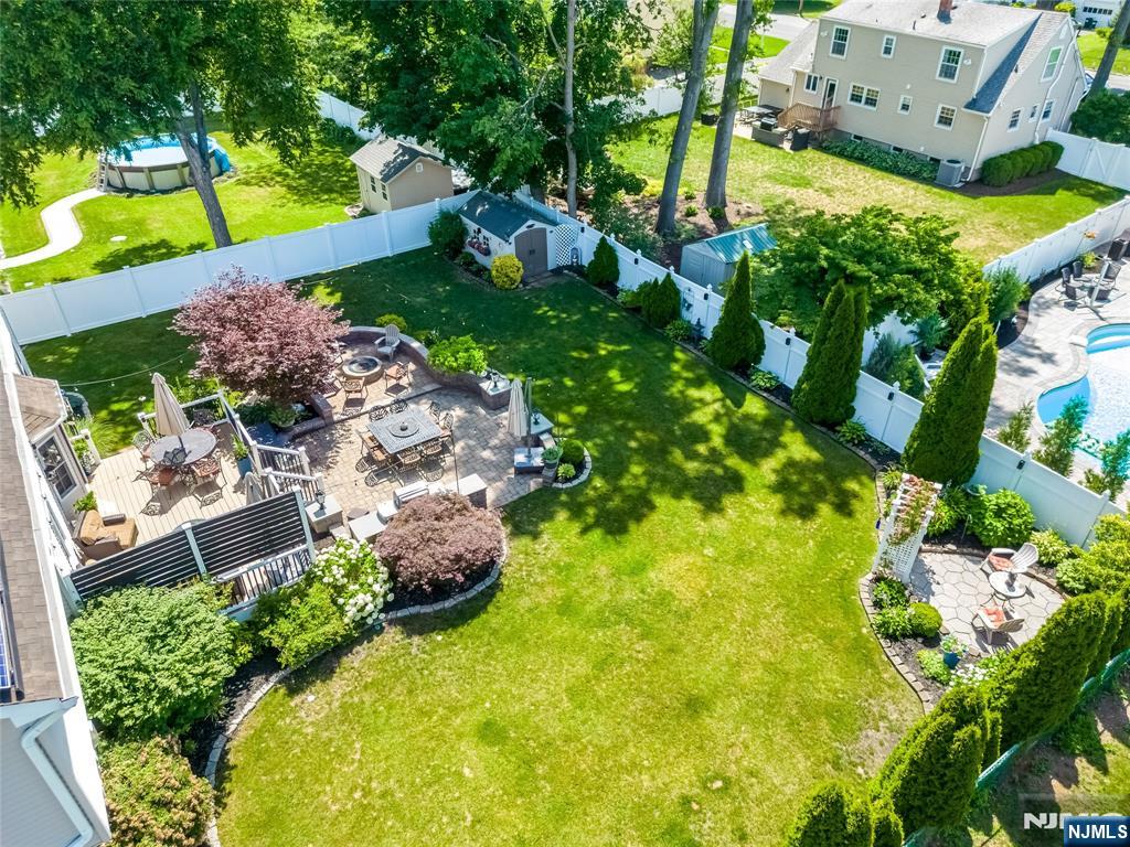 8 Ferndale Place Pompton Plains, NJ 07444 - Photo 47 of 49