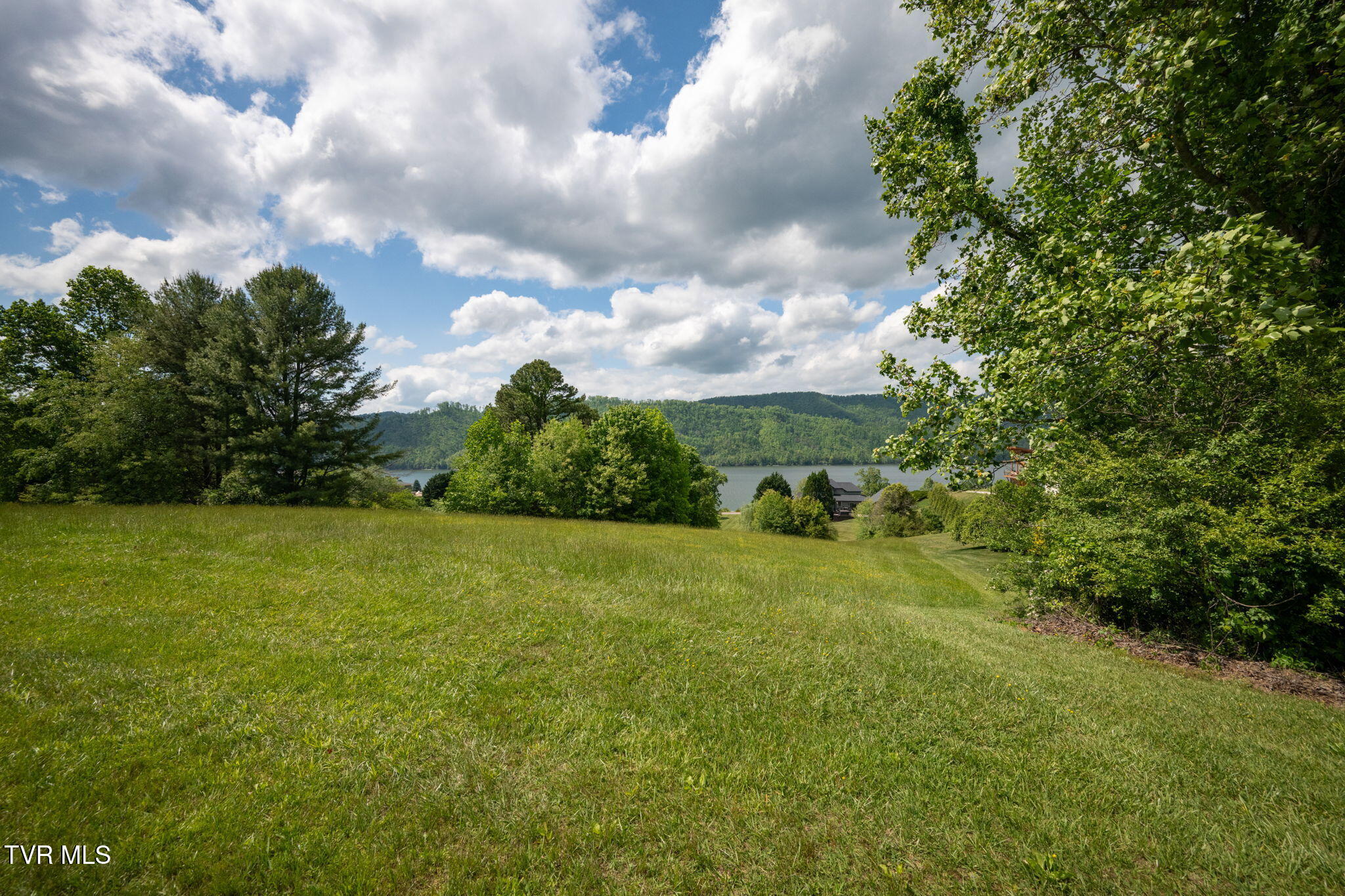 Lot 84 Harbor View Road, Unit 84 Butler, TN 37640 - Photo 20 of 33 20-web-or-mls-EXT_9274