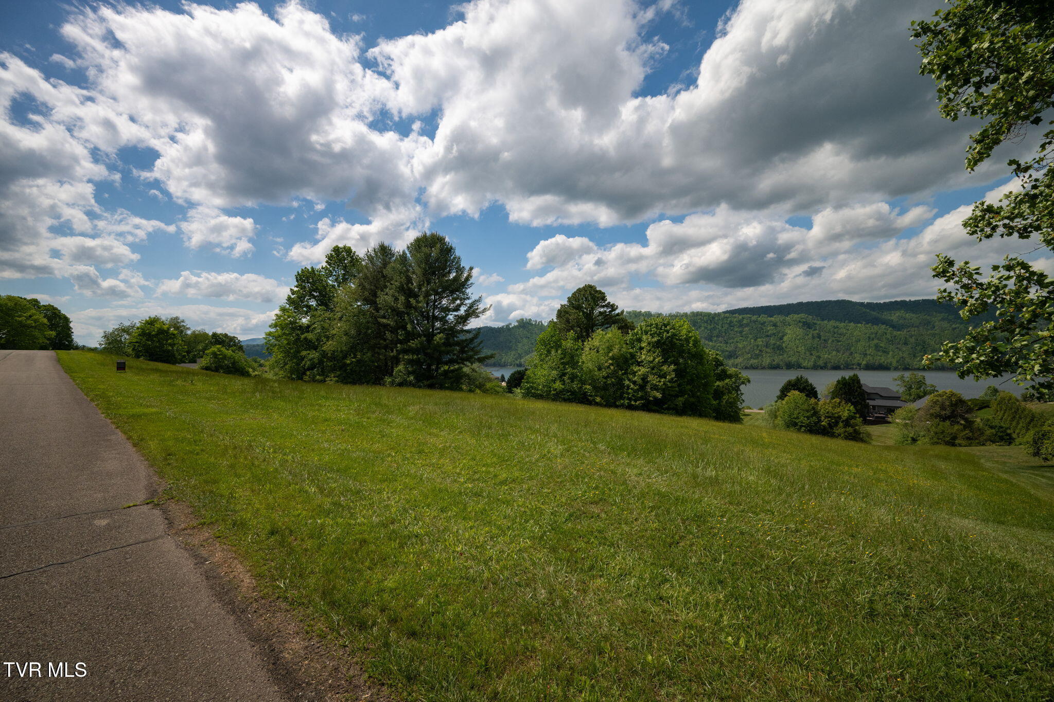 Lot 84 Harbor View Road, Unit 84 Butler, TN 37640 - Photo 21 of 33 21-web-or-mls-EXT_9275