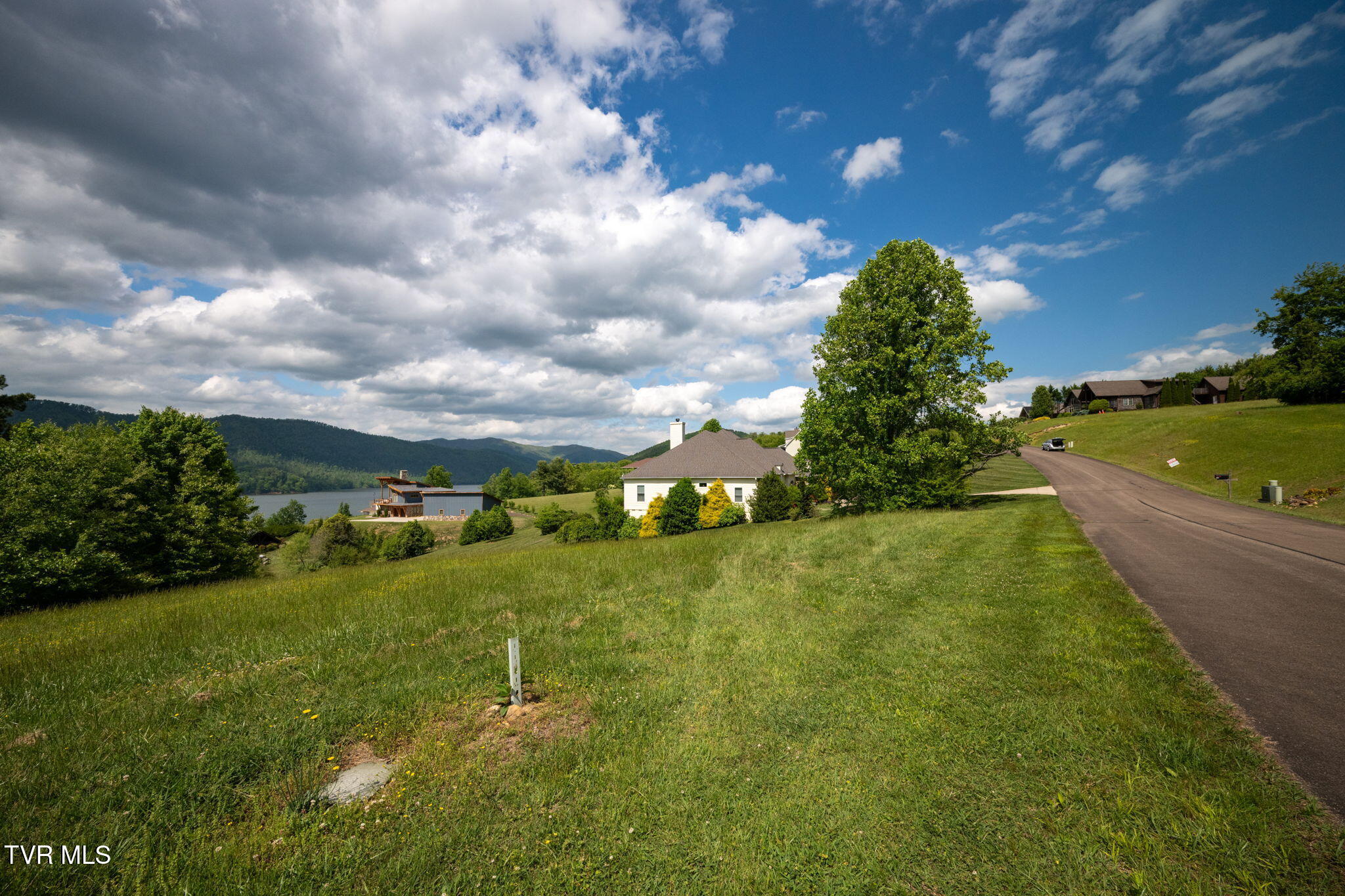 Lot 84 Harbor View Road, Unit 84 Butler, TN 37640 - Photo 28 of 33 28-web-or-mls-EXT_9283