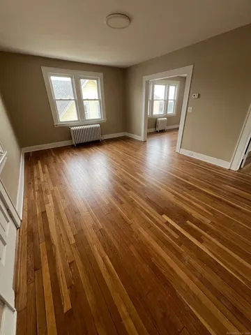 $1,900 | 389 Hawley Avenue, Unit 3, Bridgeport, CT 06606