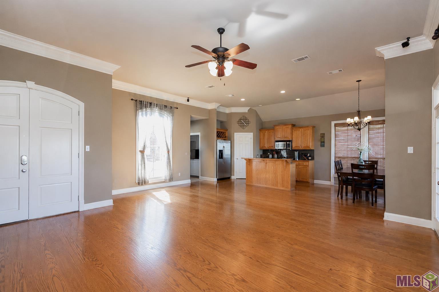 10743 Hillbrook Avenue Baton Rouge, LA 70810 - Photo 2 of 27