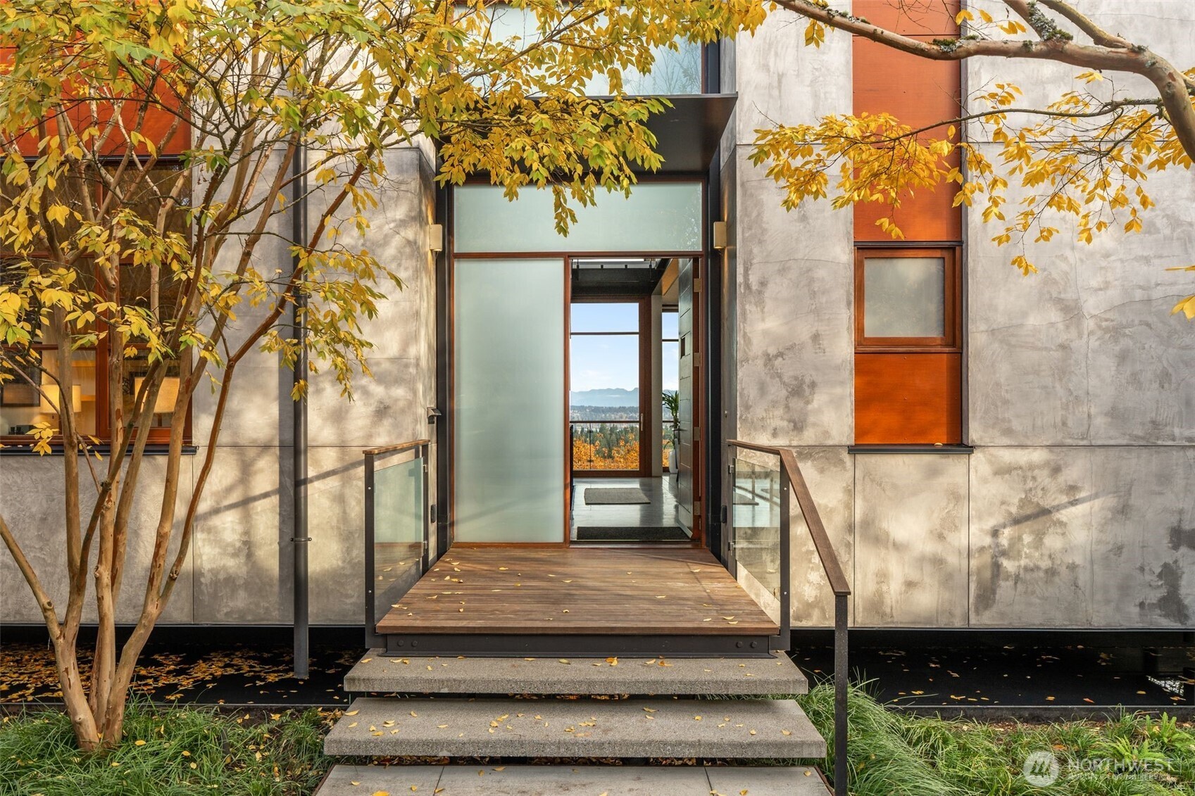 1527 East Howe Street Seattle, WA 98112 - Photo 4 of 40