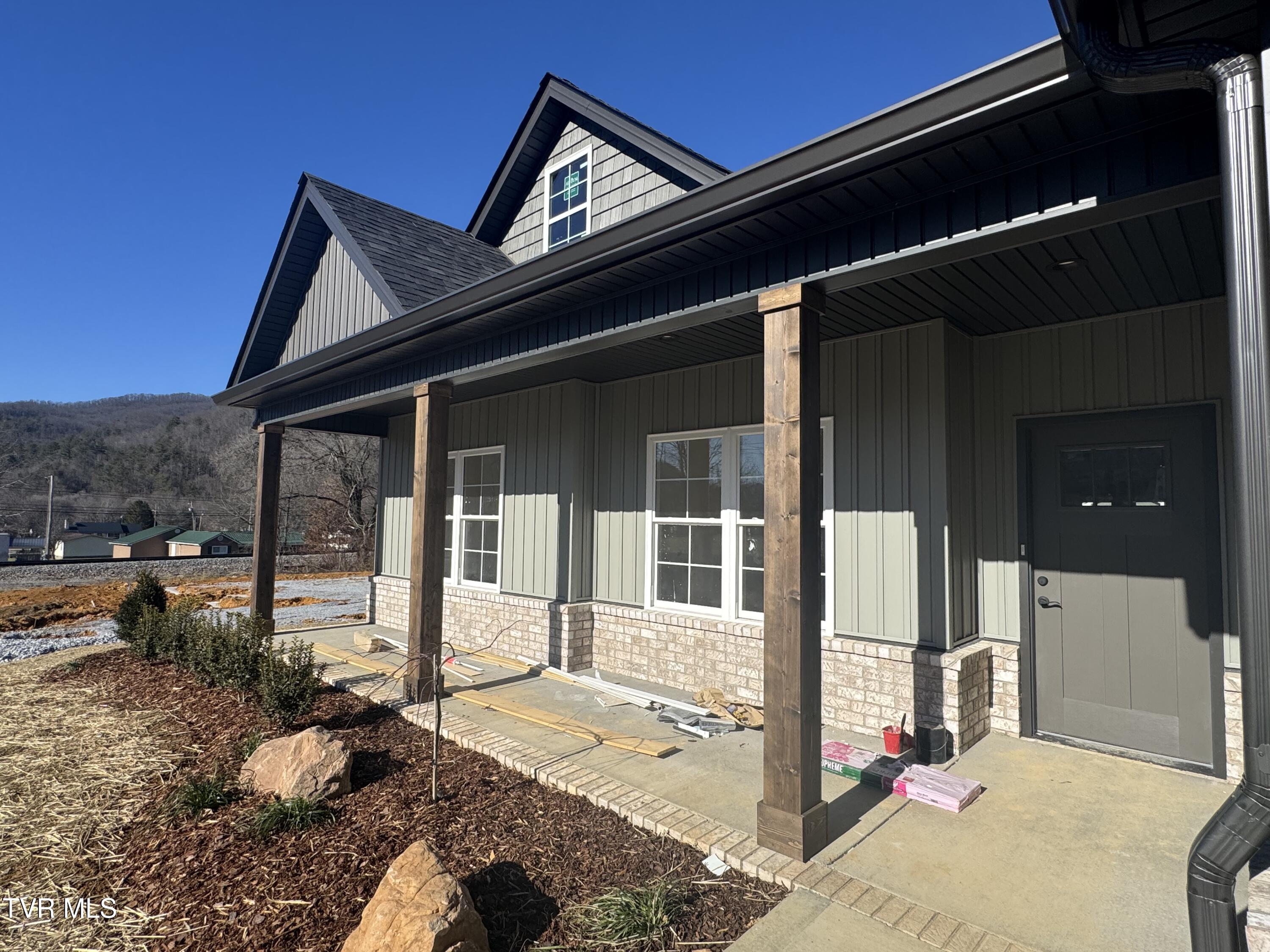 1209 Brown Road Erwin, TN 37650 - Photo 2 of 18 IMG_1743