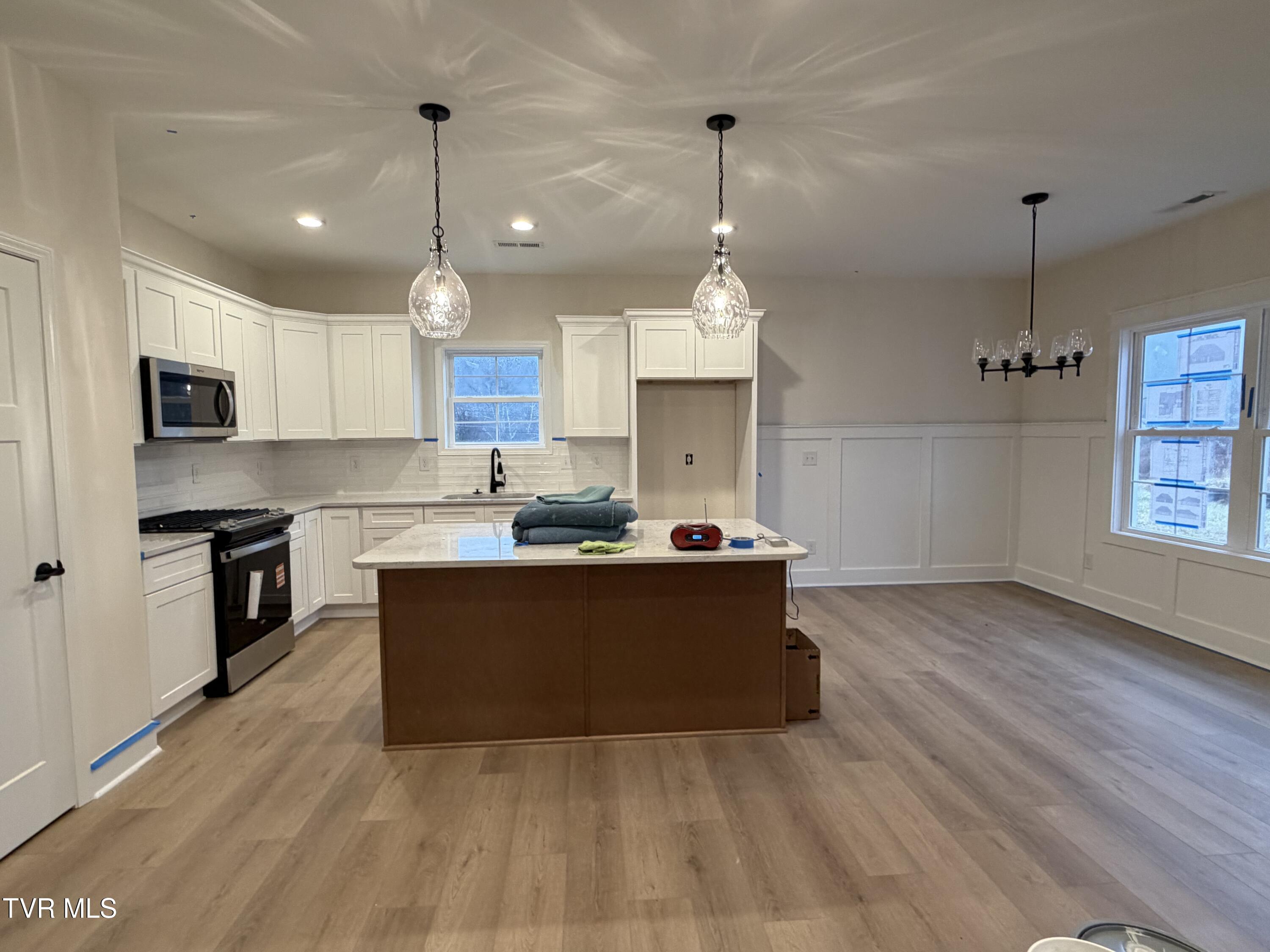 1209 Brown Road Erwin, TN 37650 - Photo 6 of 18 IMG_0756