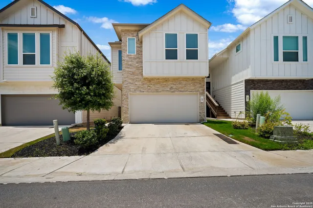 $2,135 | 8851 Oakland Road, Unit 18, San Antonio, TX 78240