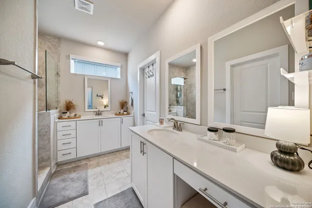 $2,135 | 8851 Oakland Road, Unit 18, San Antonio, TX 78240