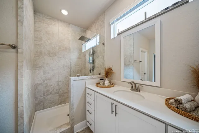 $2,135 | 8851 Oakland Road, Unit 18, San Antonio, TX 78240