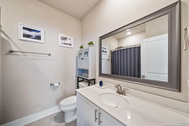 $2,135 | 8851 Oakland Road, Unit 18, San Antonio, TX 78240