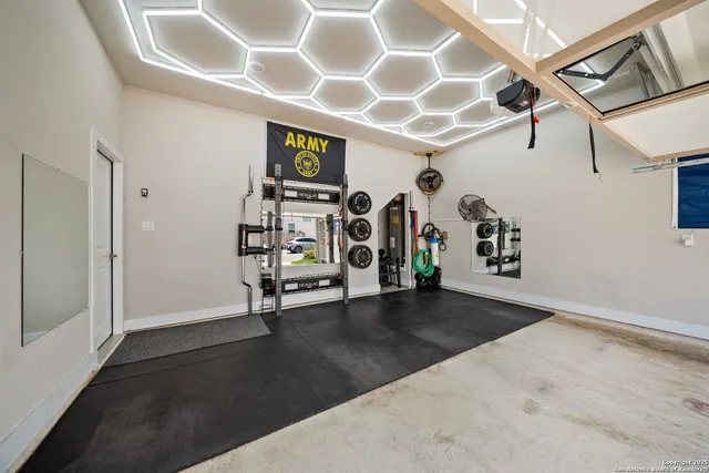 $2,135 | 8851 Oakland Road, Unit 18, San Antonio, TX 78240