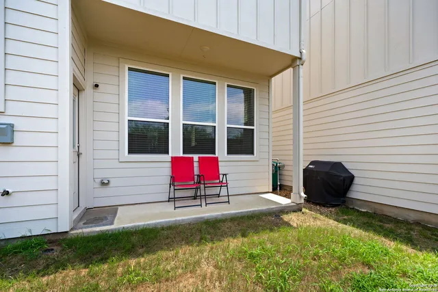 $2,135 | 8851 Oakland Road, Unit 18, San Antonio, TX 78240