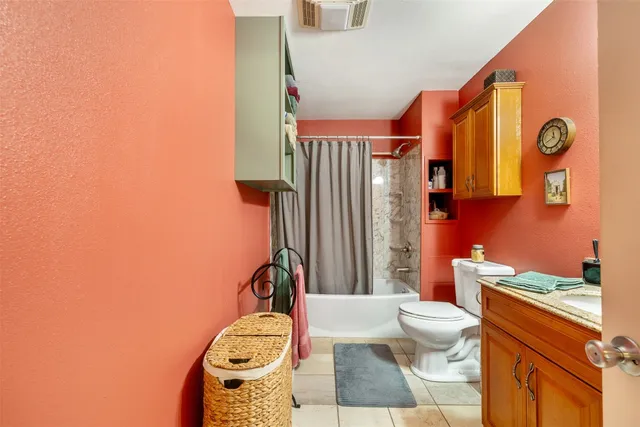 $4,967,200 | 817 Highway 59, George West, TX 78022