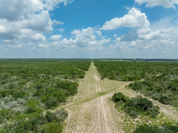 $4,967,200 | 817 Highway 59, George West, TX 78022