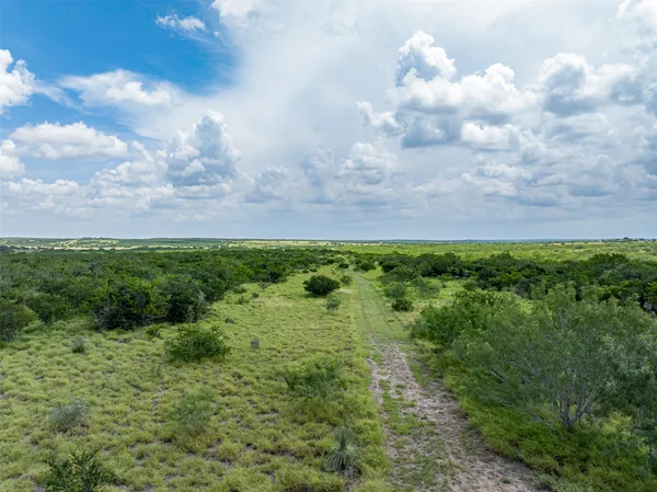 $4,967,200 | 817 Highway 59, George West, TX 78022