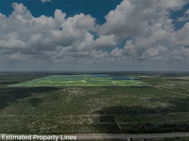 $4,967,200 | 817 Highway 59, George West, TX 78022