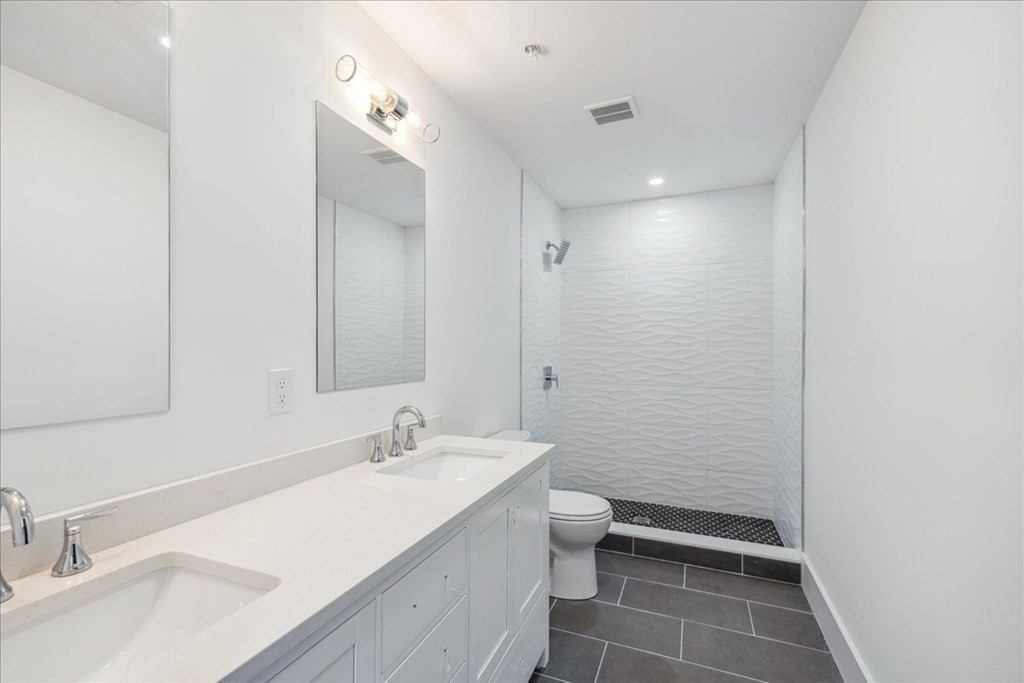 304 Sumner Street, Unit 4 Boston, MA 02128 - Photo 15 of 40