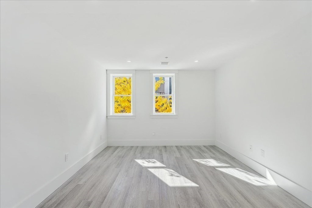 304 Sumner Street, Unit 4 Boston, MA 02128 - Photo 20 of 40