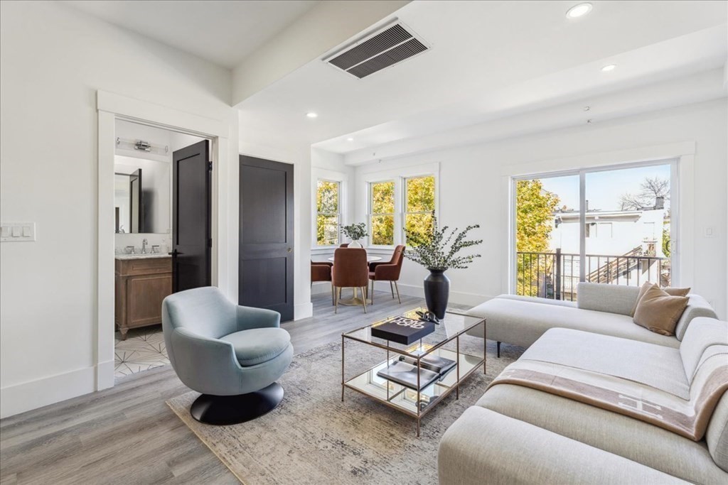 304 Sumner Street, Unit 4 Boston, MA 02128 - Photo 27 of 40