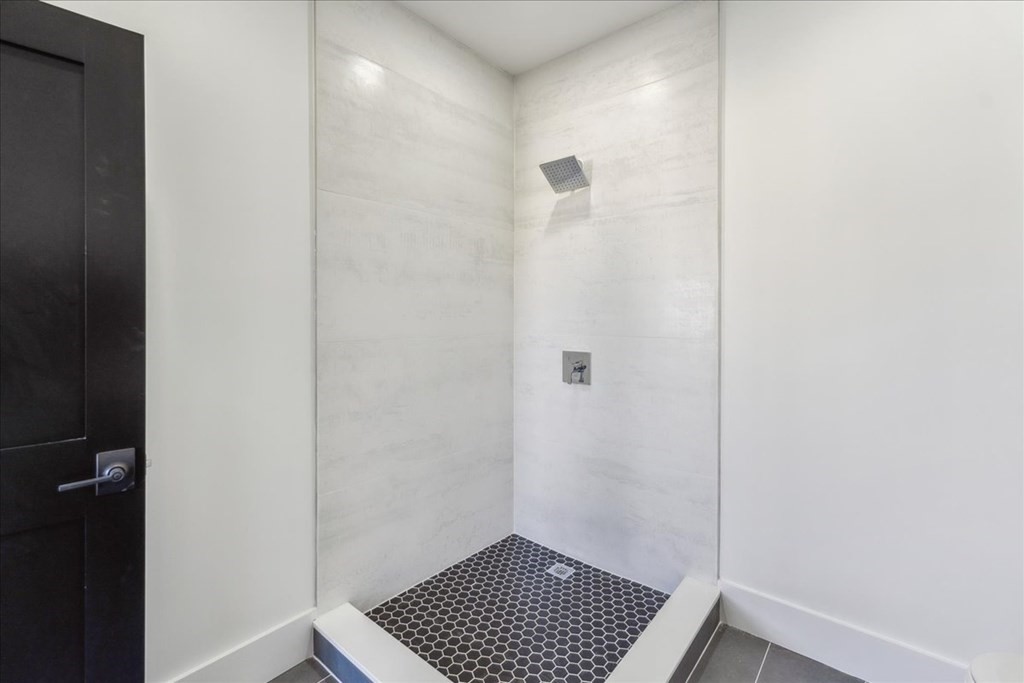 304 Sumner Street, Unit 4 Boston, MA 02128 - Photo 36 of 40