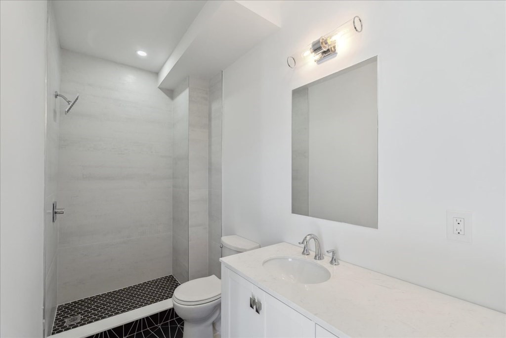 304 Sumner Street, Unit 4 Boston, MA 02128 - Photo 39 of 40