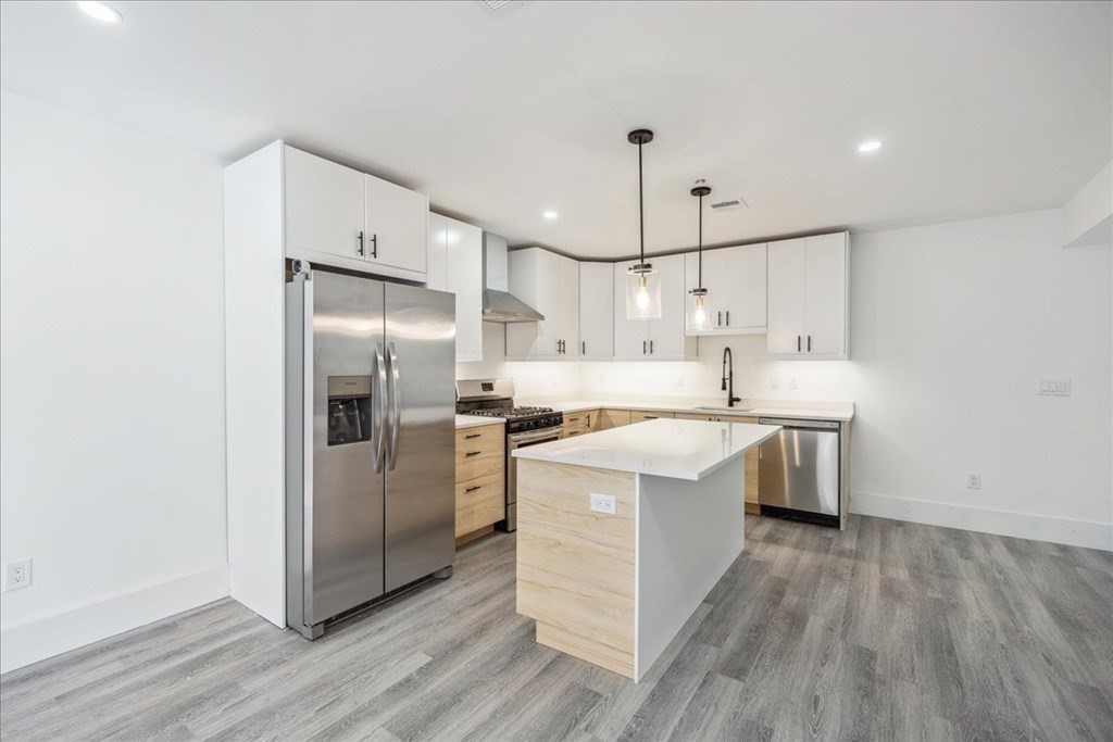 304 Sumner Street, Unit 4 Boston, MA 02128 - Photo 8 of 40