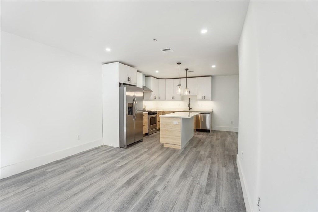 304 Sumner Street, Unit 4 Boston, MA 02128 - Photo 10 of 40