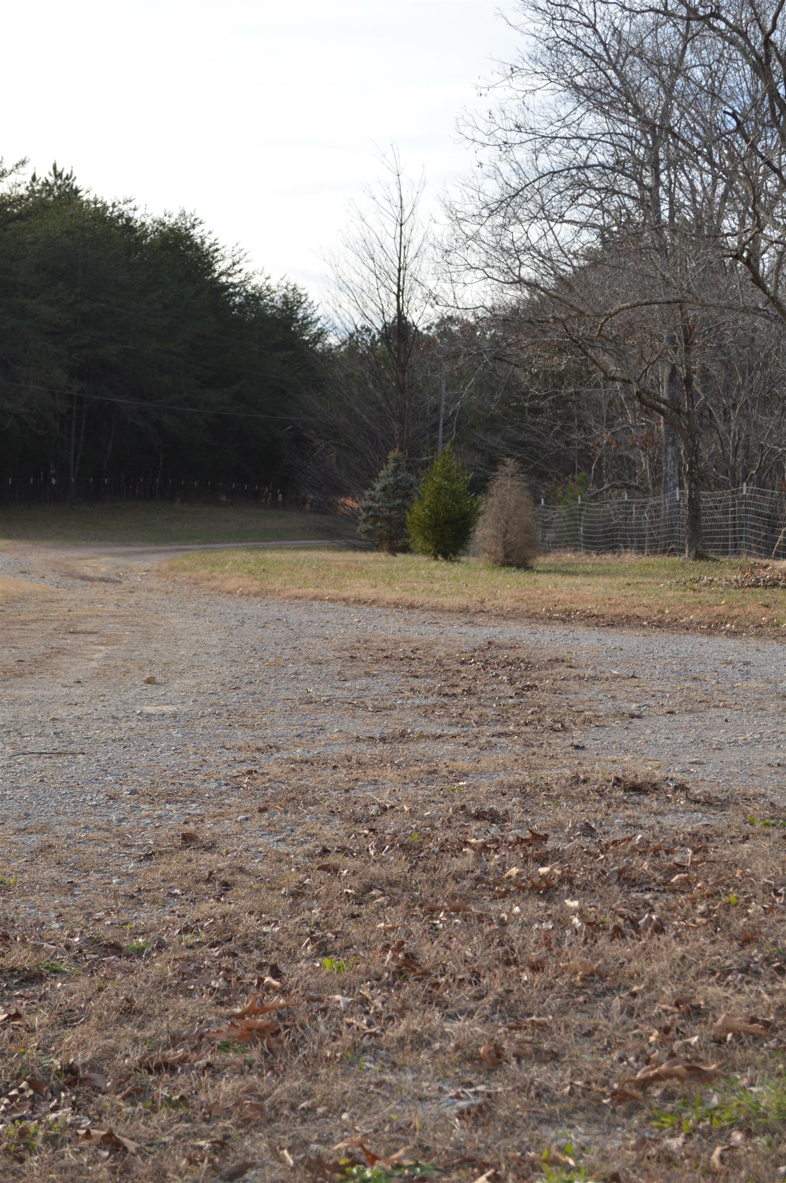 2083 White Bluff Road Burns, TN 37029 - Photo 9 of 20 Gallery Image 9