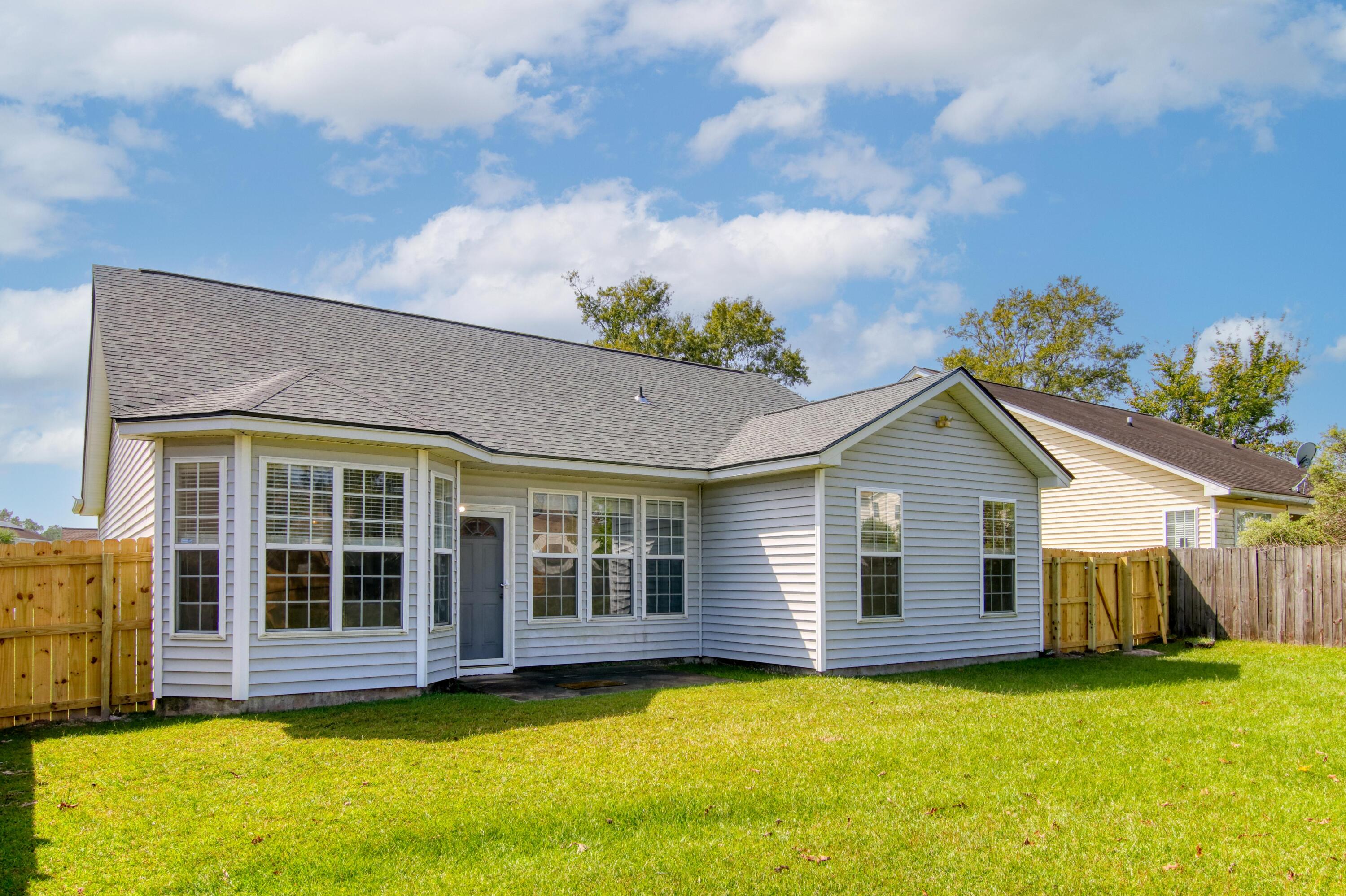 7652 Eagle Lake Road North Charleston, SC 29418 - Photo 18 of 19 7652EagleLakeRd-CasaVerdemediaLLC31