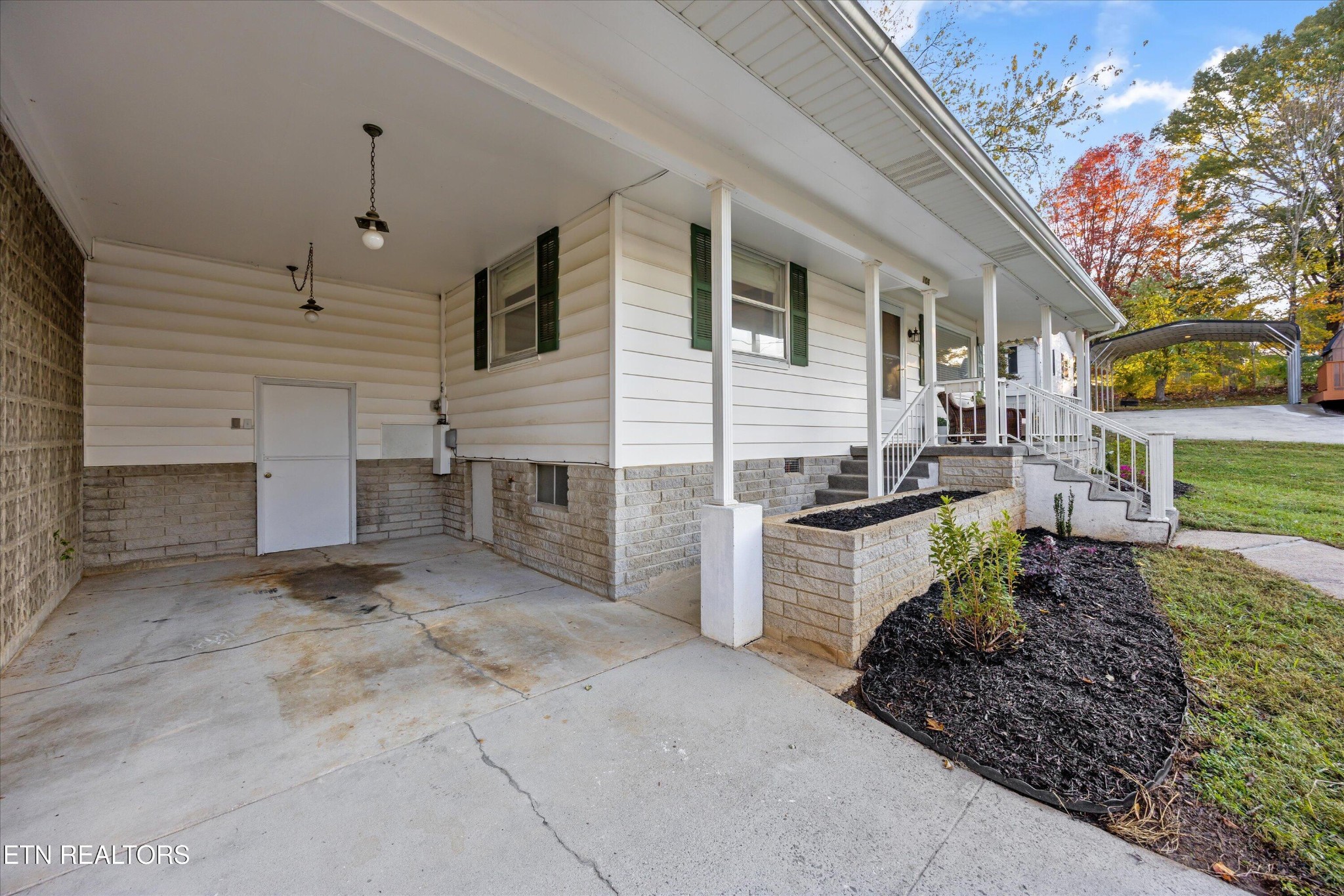 106 Paoli Lane Oak Ridge, TN 37830 - Photo 3 of 40 Gallery Image 3