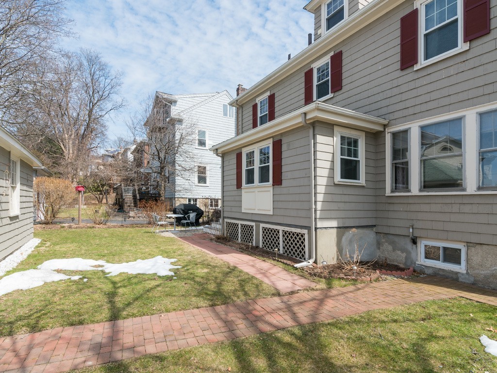 5 Lovell Road Watertown, MA 02472 - Photo 21 of 28 Gallery Image 21