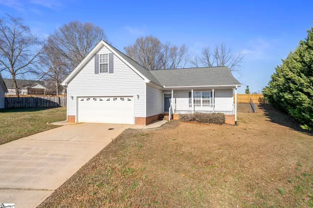 $315,000 | 7 Willow Wood Court, Taylors, SC 29687