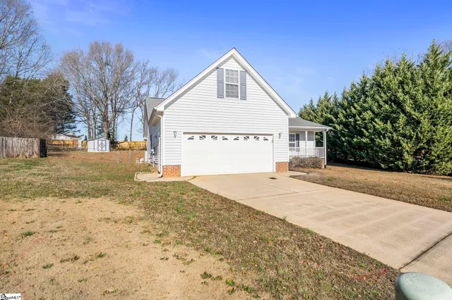 $315,000 | 7 Willow Wood Court, Taylors, SC 29687