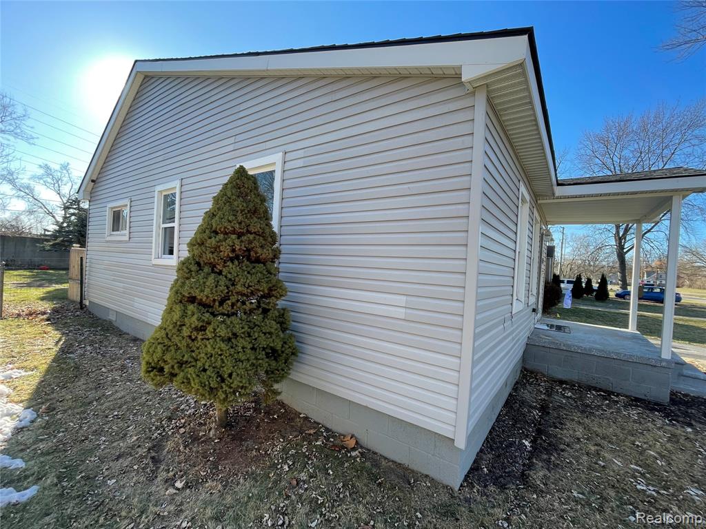 26431 Trowbridge Street Inkster, MI 48141 - Photo 4 of 34