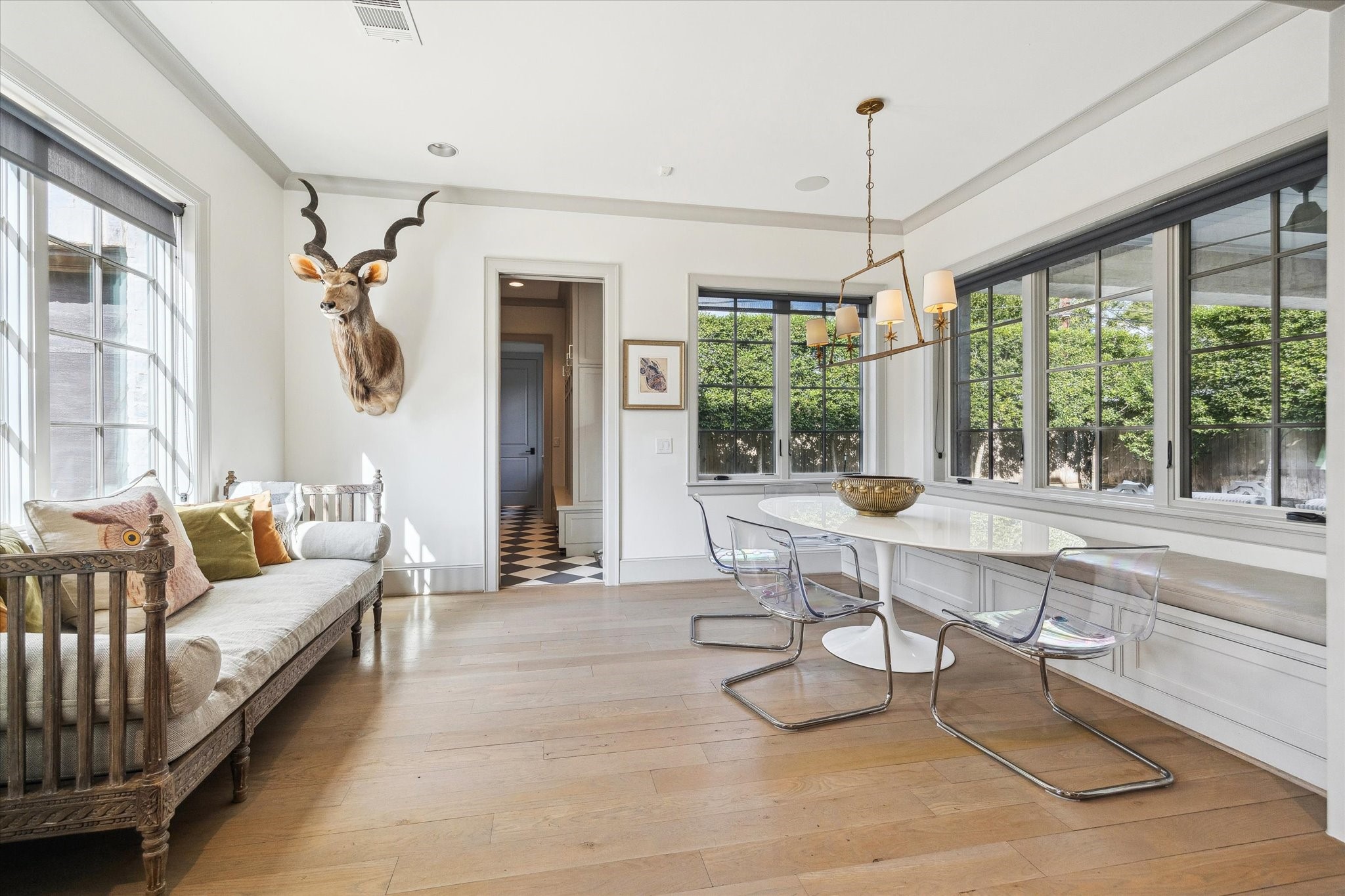 6218 Burgoyne Road Houston, TX 77057 - Photo 22 of 43 a living room with furniture and a large window