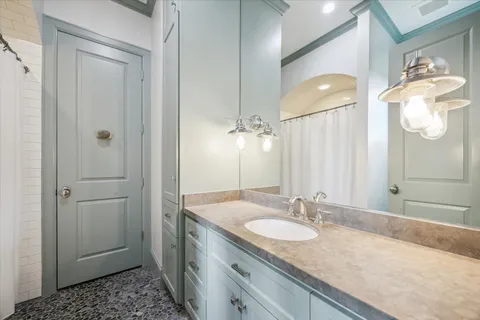 $2,395,000 | 6218 Burgoyne Road, Houston, TX 77057