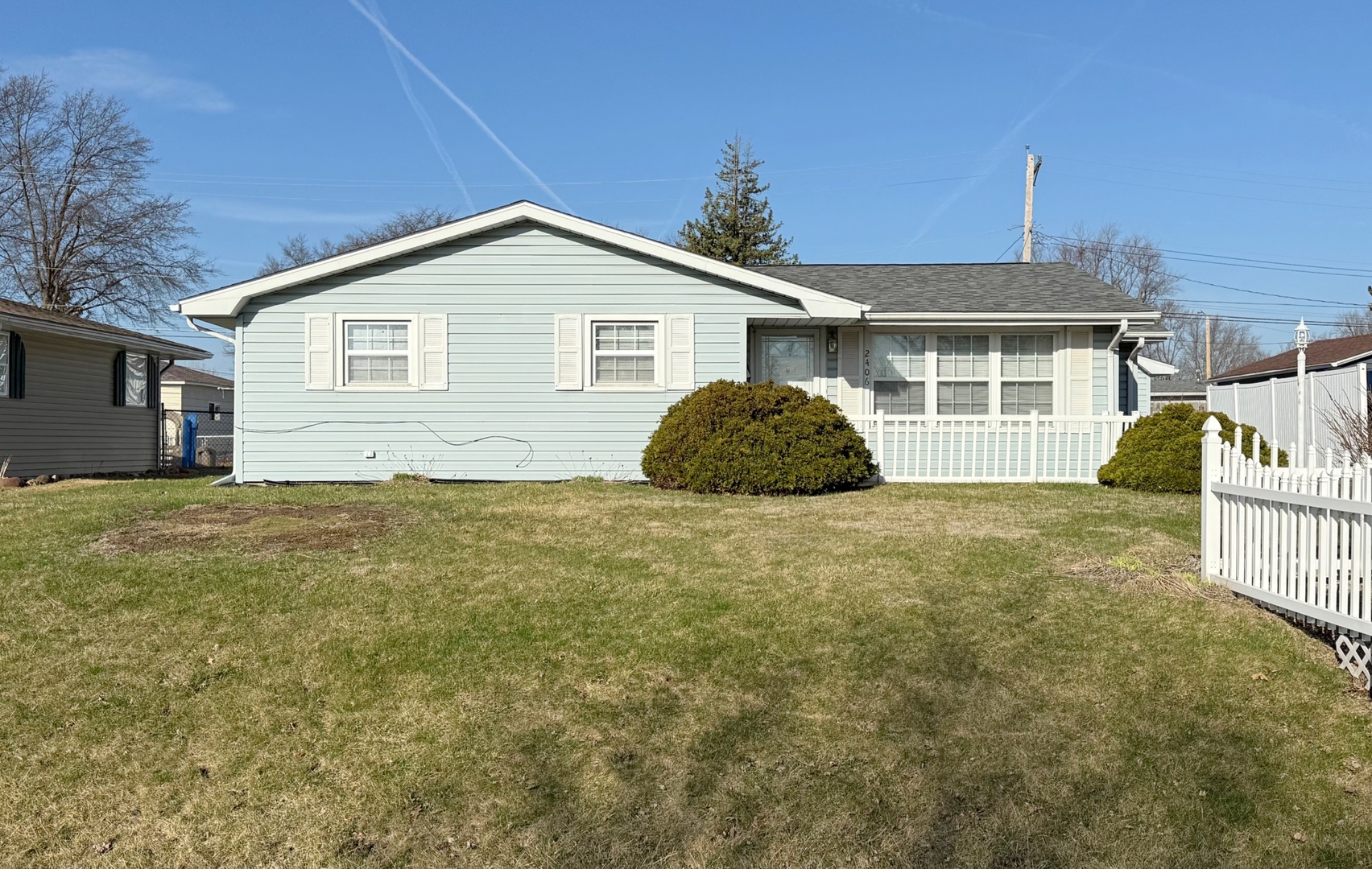 2406 11th Street Silvis, IL 61282 - Photo 1 of 37